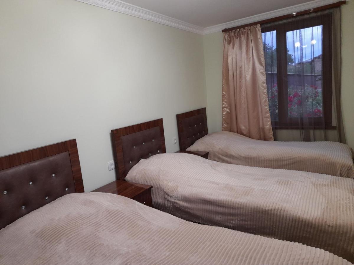 Bed and Breakfast Alexmila à Tatev Extérieur photo